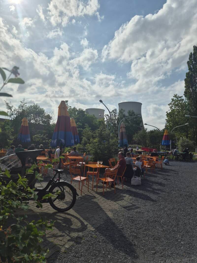 Bar Bâtard, het gezellige hart van Asiat Park
