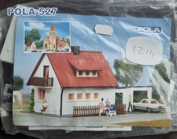 Pola H0 527 - Woonhuis met garage