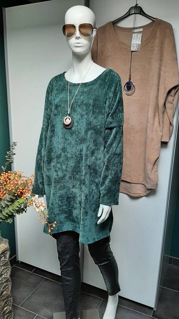 Tuniek met ketting.