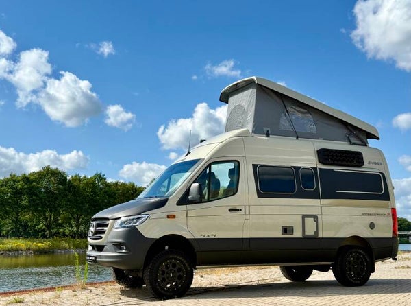 Hymer Grand Canyon S 4x4 offroad Mercedes 190PK met automaat