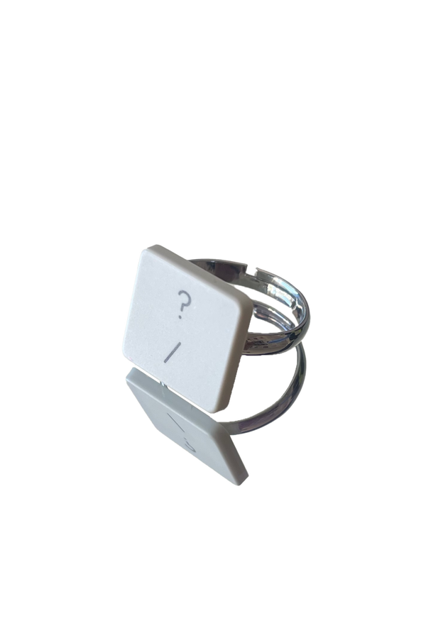 ?/ Ring | Melissa Geldof