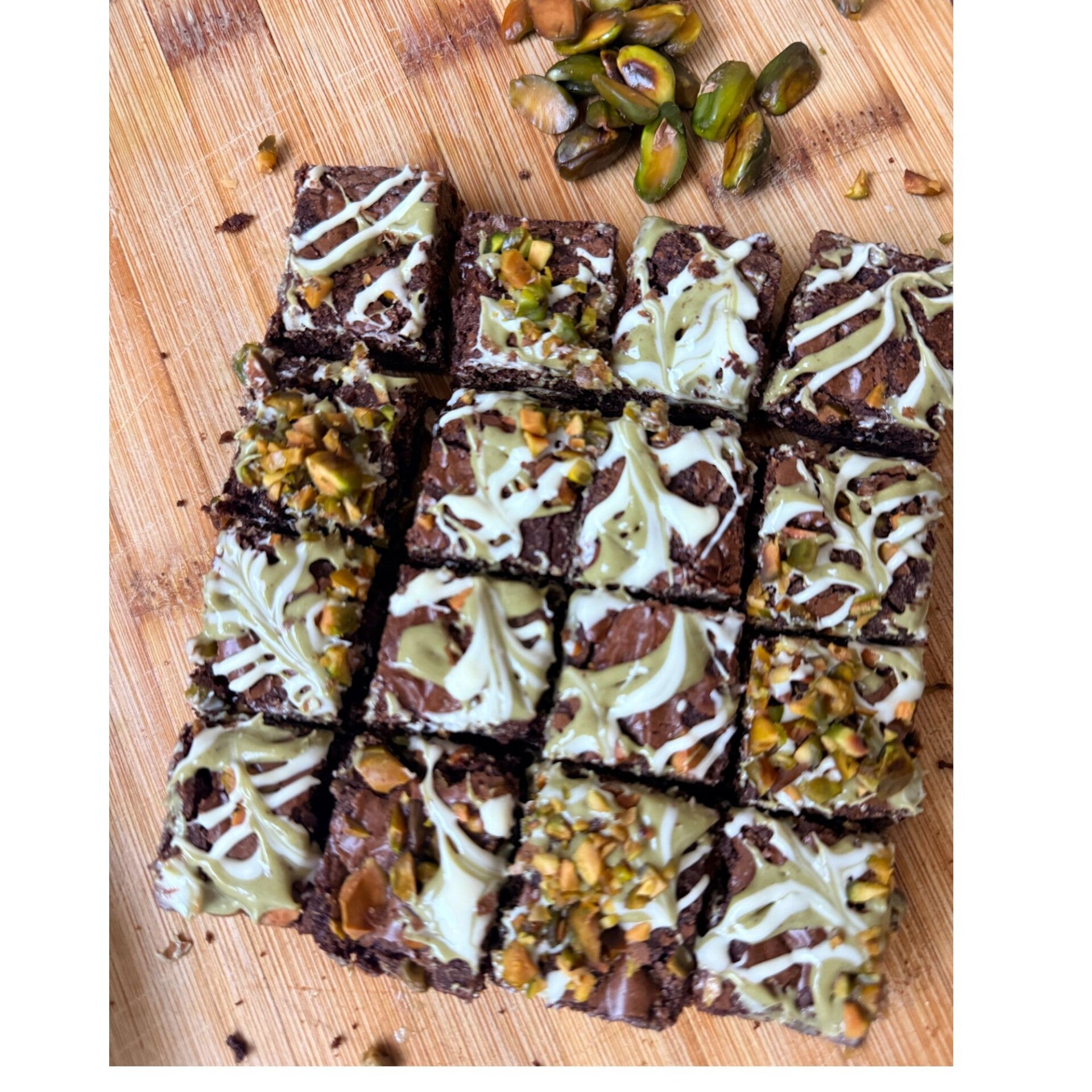 Pistache brownie mini bites 16 stuks
