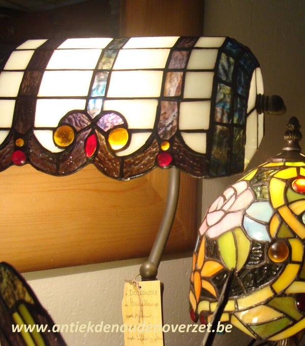 Bureaulamp in tiffany