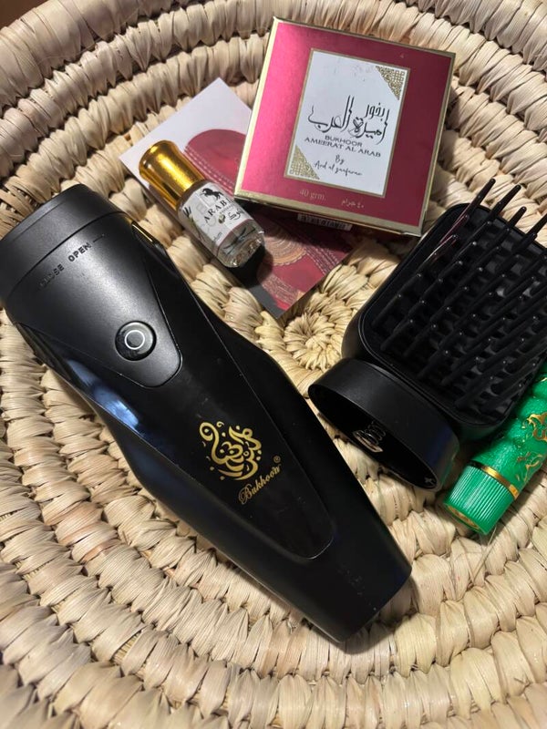 Spazzola oud 2 in 1 per profumare i capelli e l’ambiente