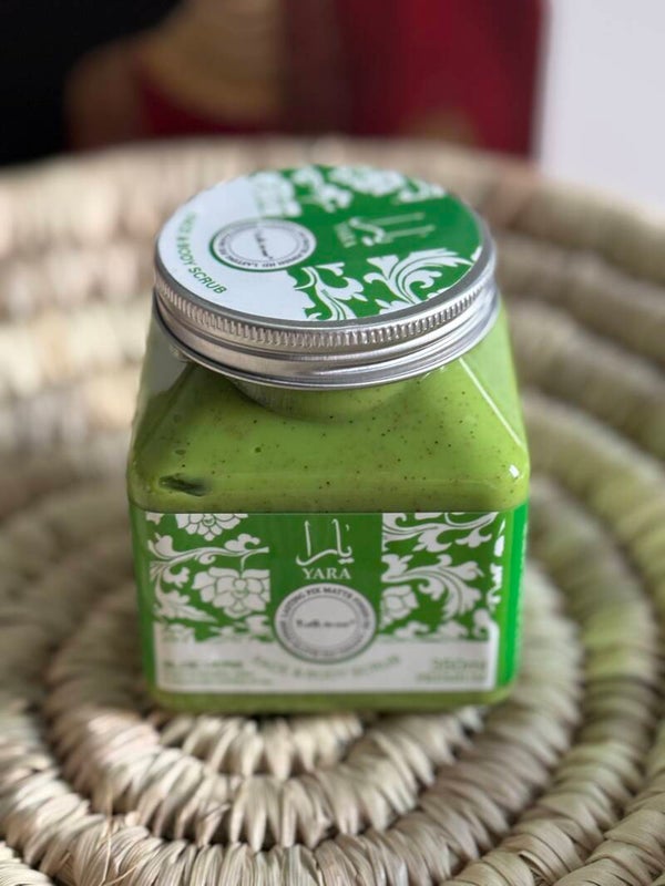 Scrub viso e corpo Yara