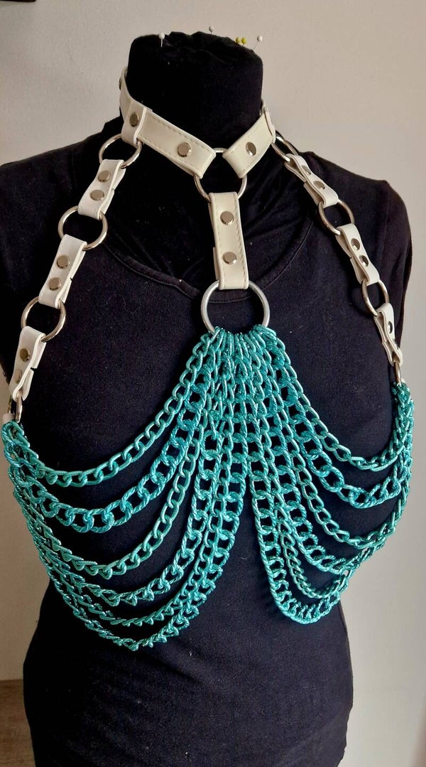 🌿 Mint Chain Fantasy harnas
