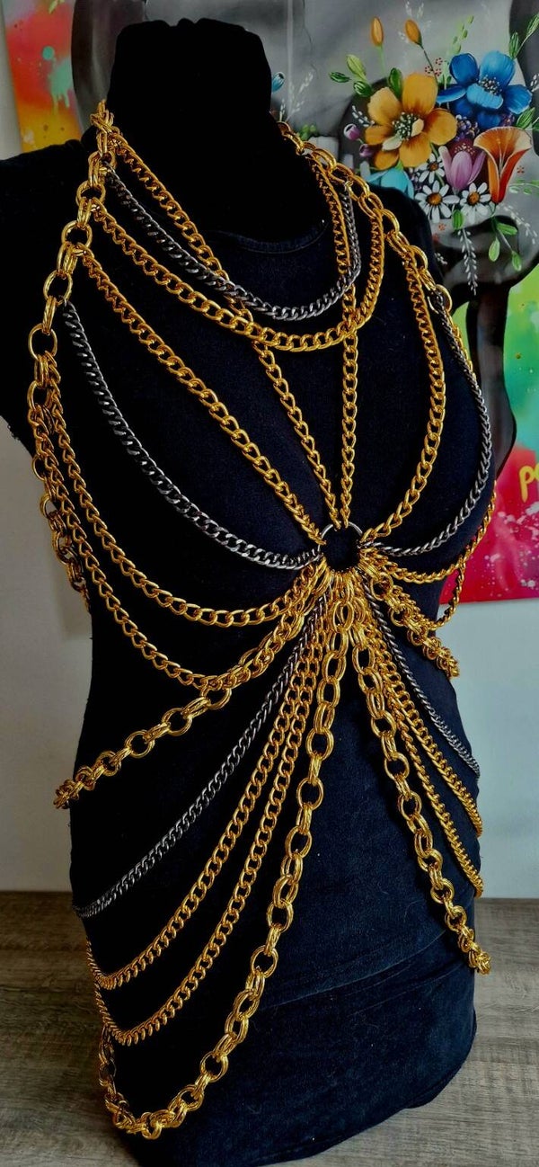 ✨Kiss of Gold Bodychain✨