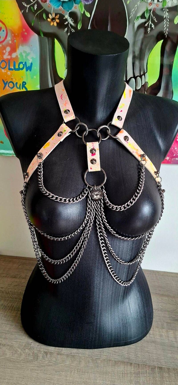 🎨 Painted Chaos Harness