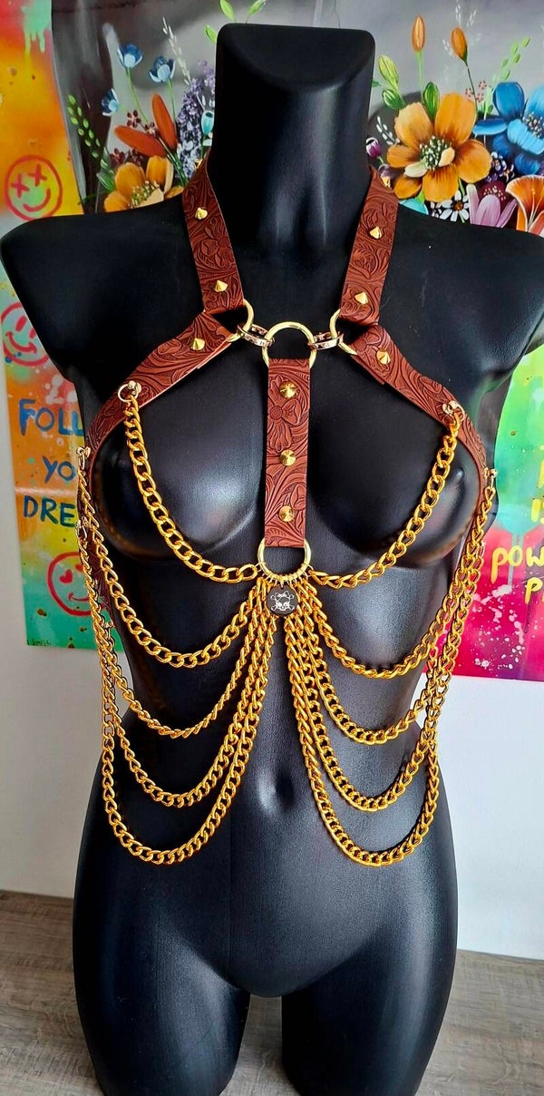 👑 Ember Majesty Harness