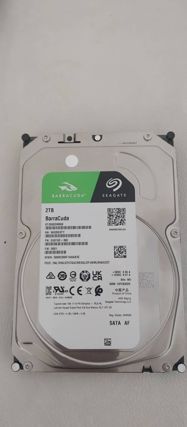 HDD SEAGATE 2TB Quasi neuf - déballé/invendu ST2000DM008