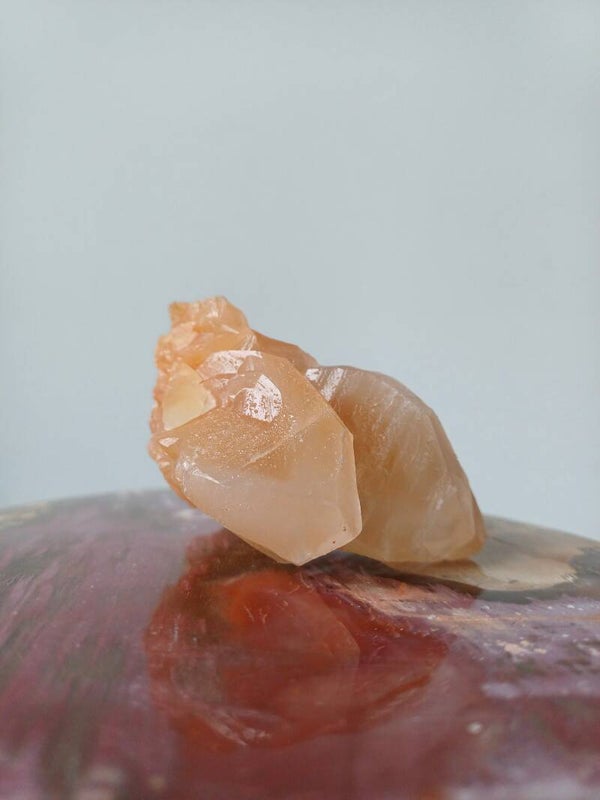 Oranje calciet