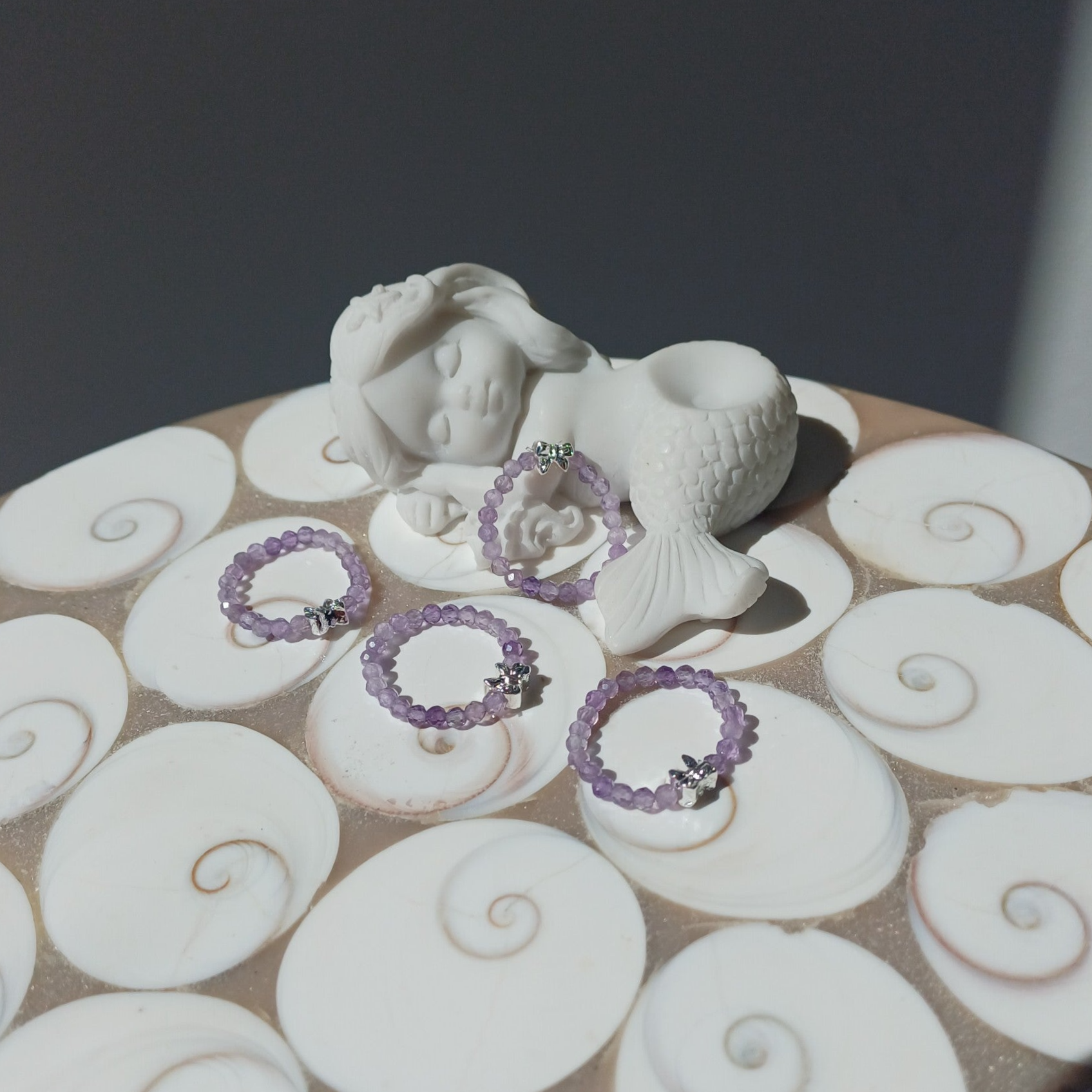 Gefacetteerde lavendel amethist ring 3 mm.
