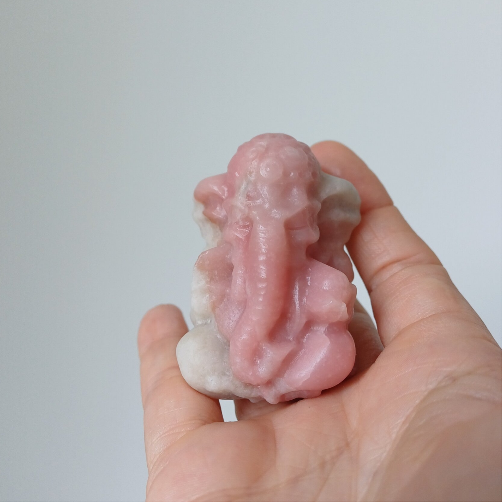 Roze opaal carving (Ganesha)