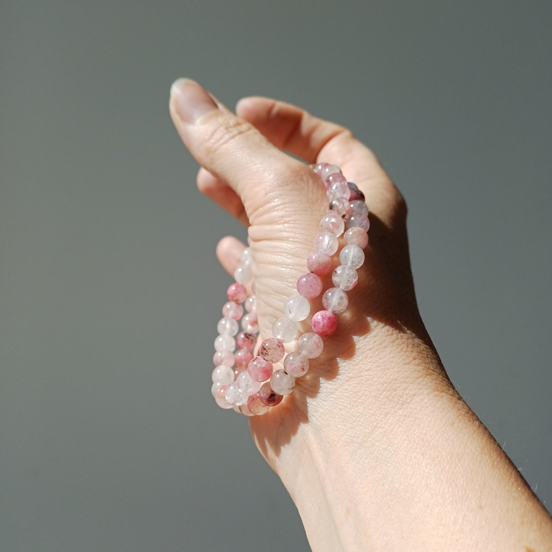 Rhodoniet in kwarts armband 6 mm