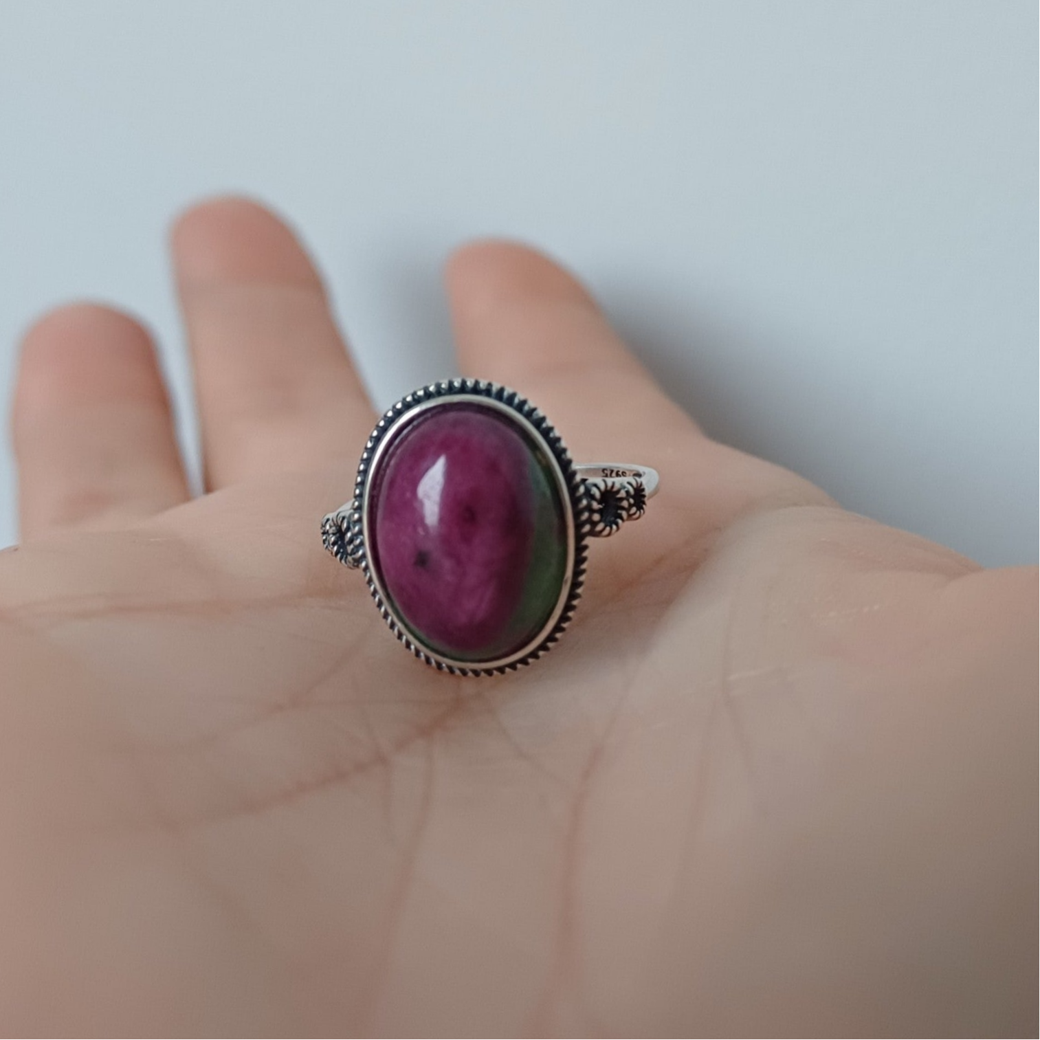 Robijn in zoisiet ring (s925)