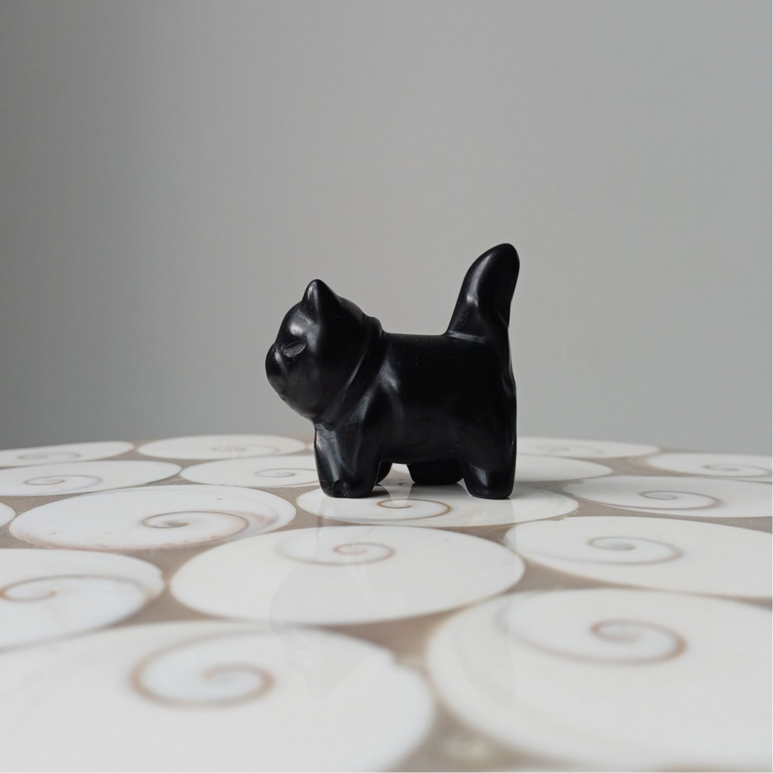 Obsidiaan carving (mister cat)