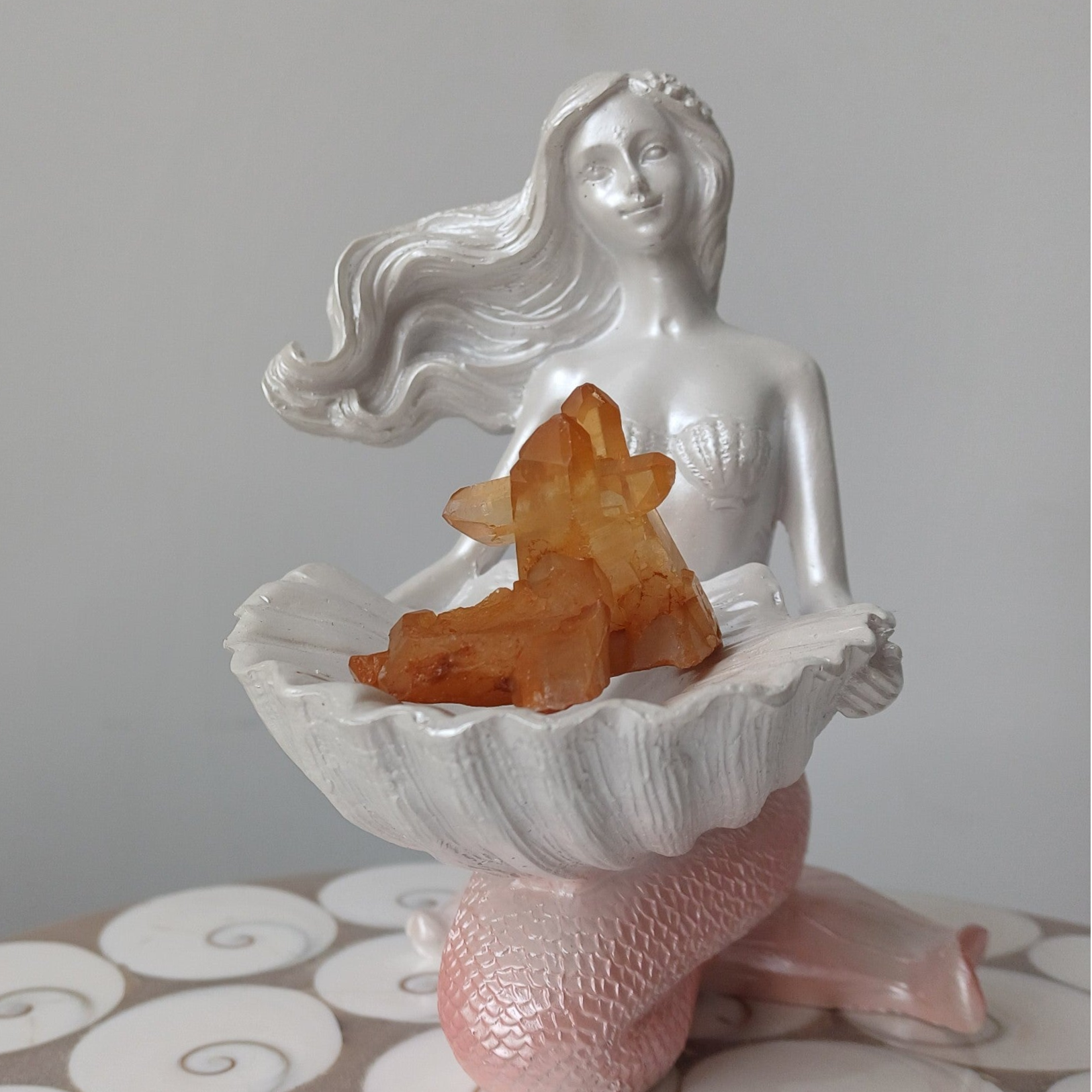 Tangerine kwarts cluster