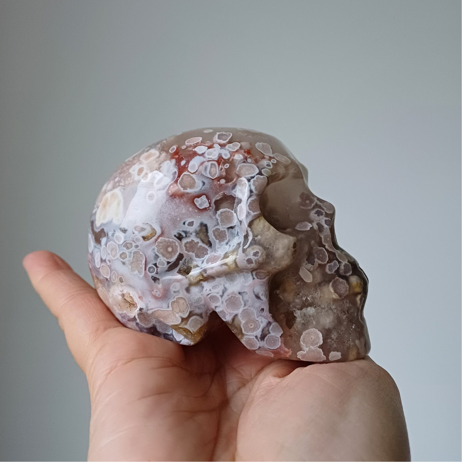 Flower agaat carving (skull)