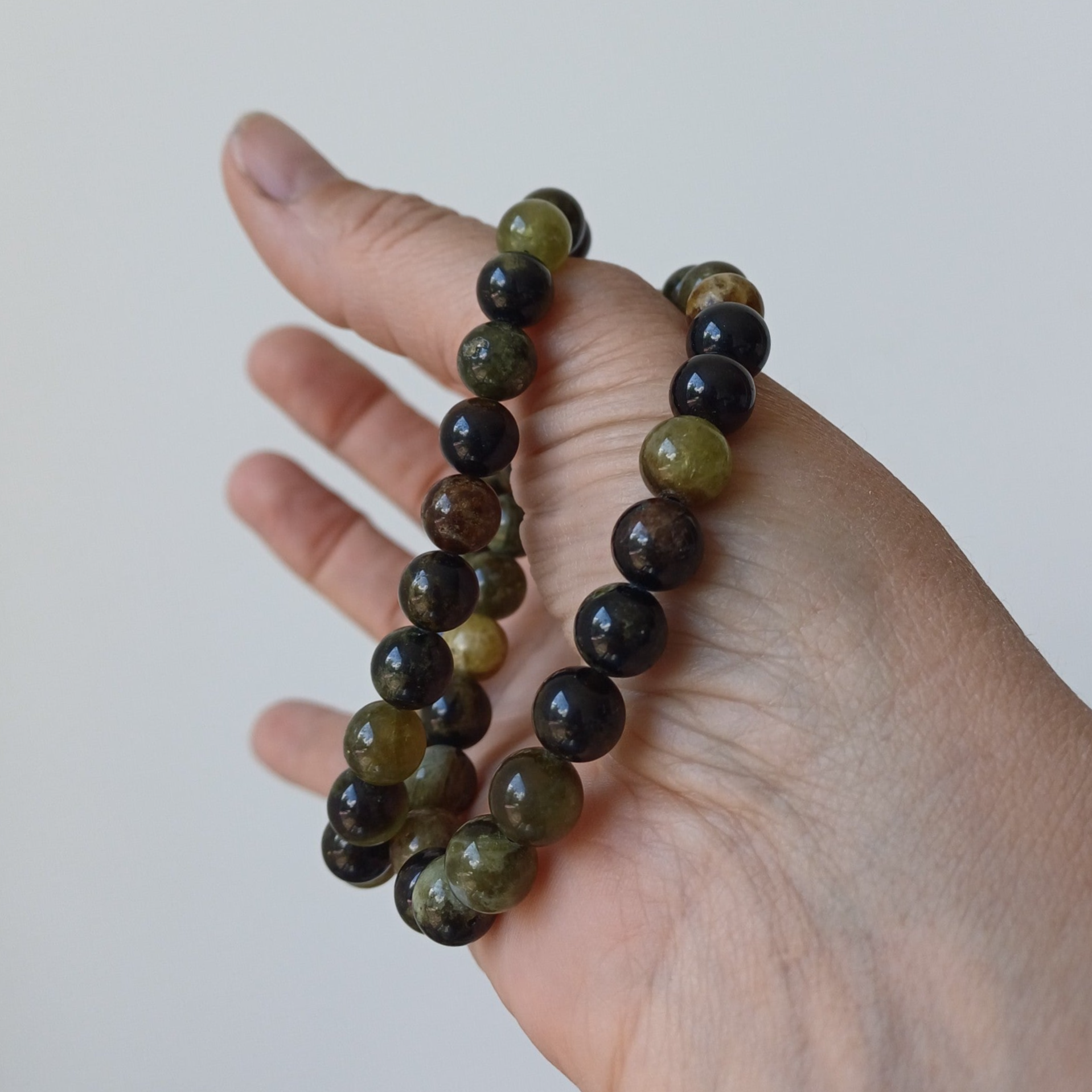 Groene granaat (Grossulaar) armband 8 mm