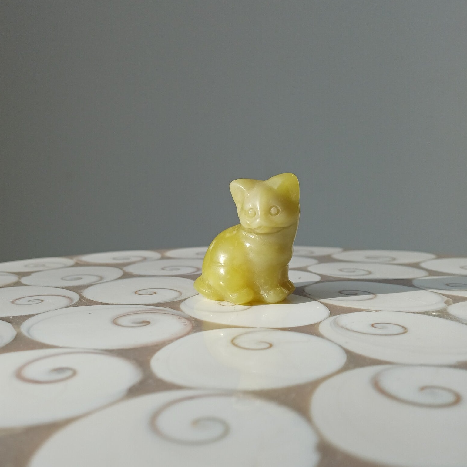 Serpentijn kat carving