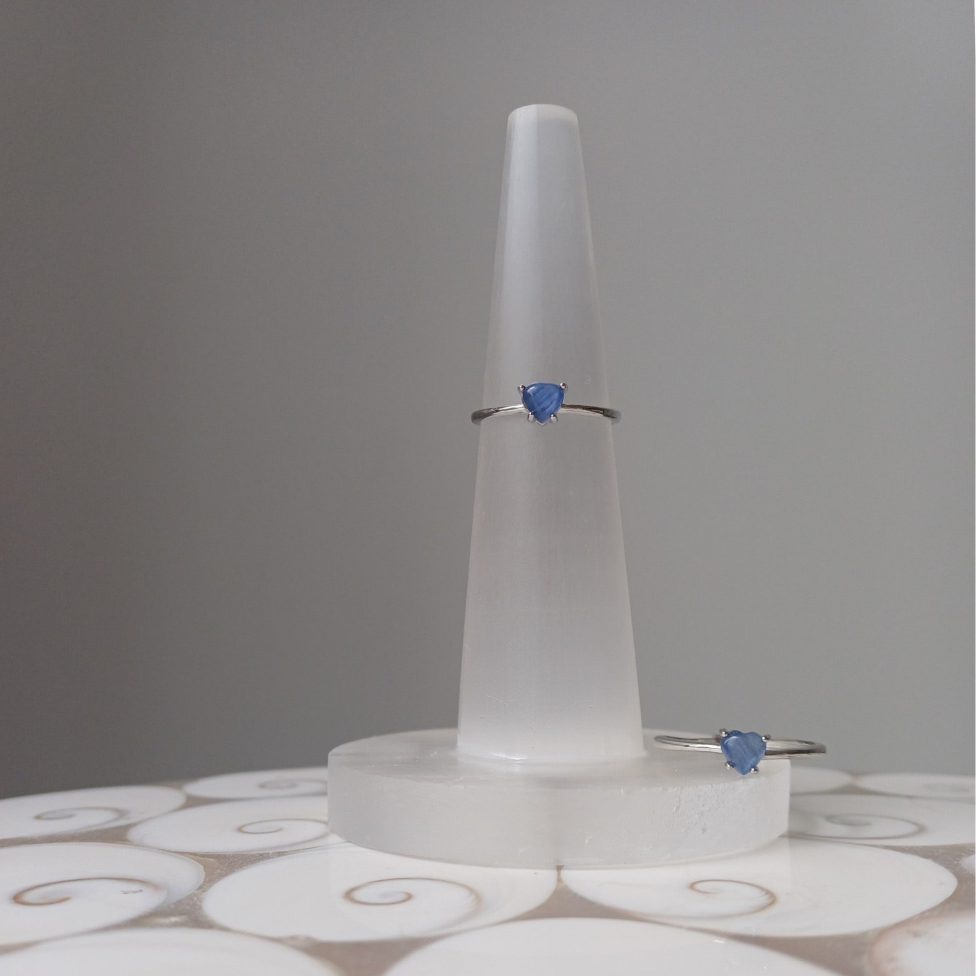 Zilveren (s925) blauwe Kyaniet hart ring