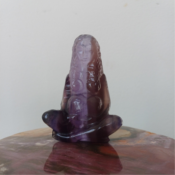 Fluoriet carving (moeder aarde)