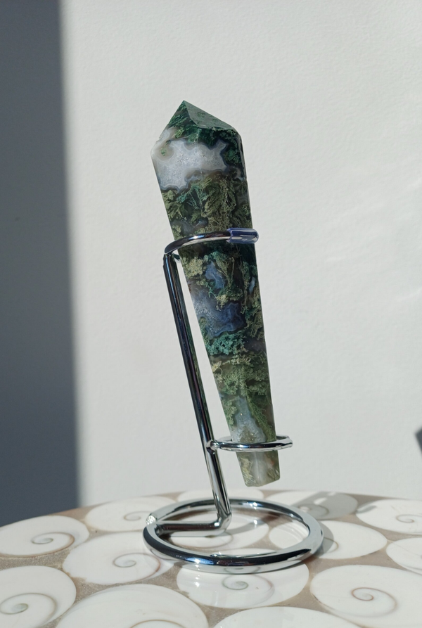 Mosagaat scepter met zilverkleurige standaard