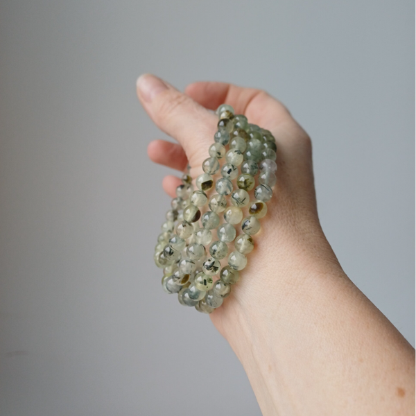 Prehniet armband 6 mm