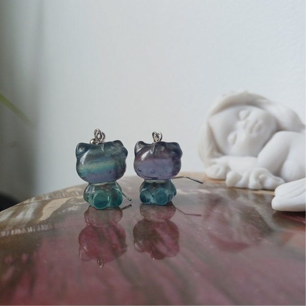 Fluoriet carving (Hello Kitty) oorbellen s925