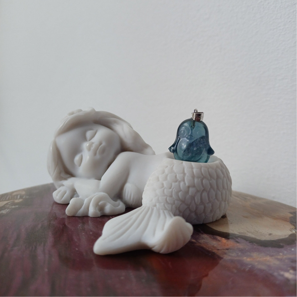 Fluoriet carving (pinguïn) hanger (s925)