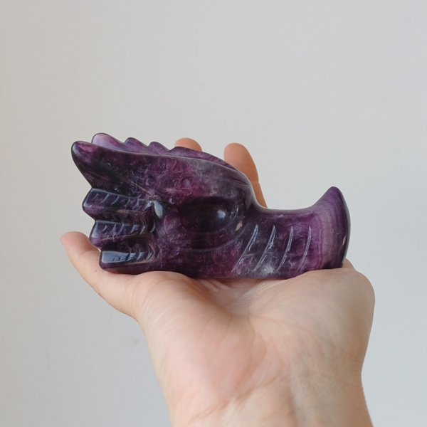Fluoriet carving (drakenschedel)
