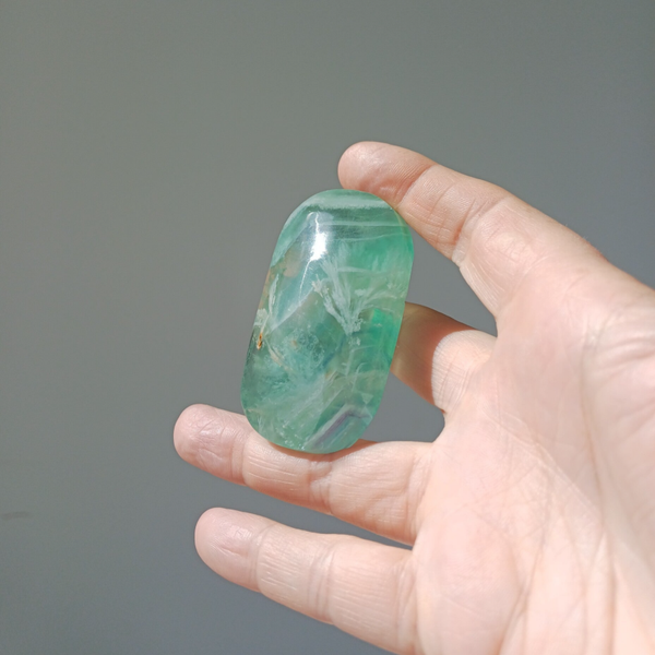 Veer fluoriet handsteen