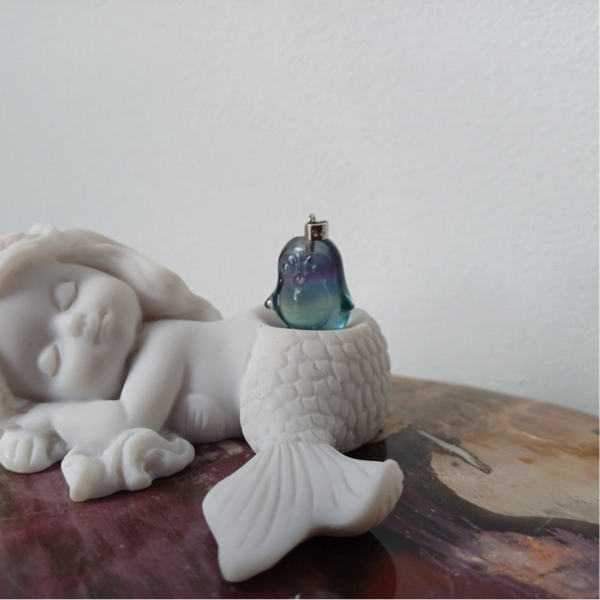 Fluoriet carving (pinguïn) hanger (s925)