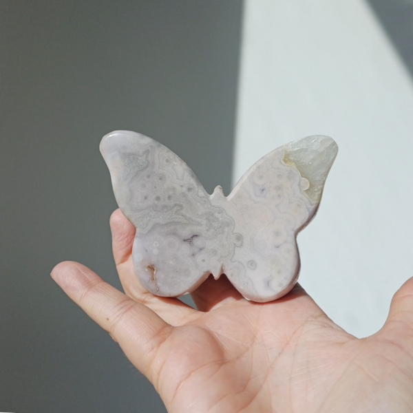 Roze amethist vlinder met kwarts