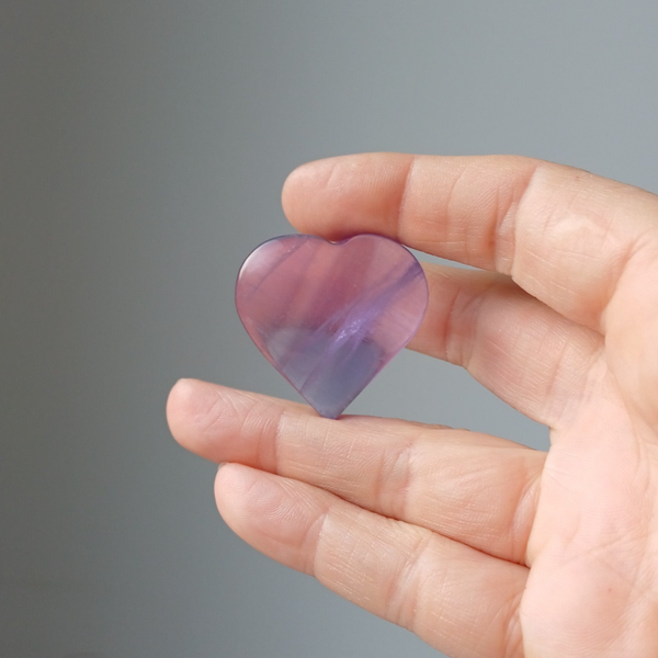 Paarse fluoriet hart