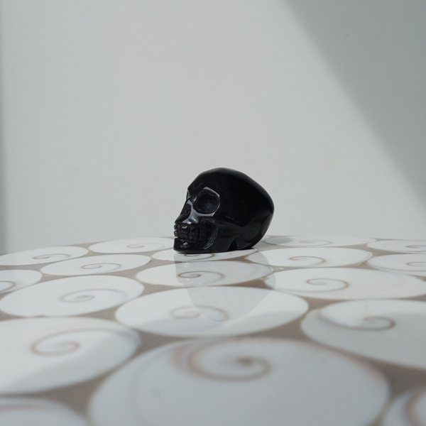 Obsidiaan skull /schedel carving)