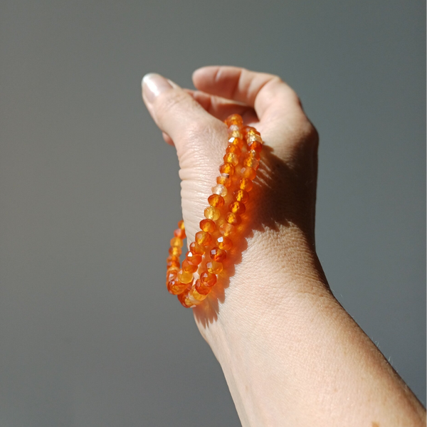 Gefacetteerde carneool armband 6 mm