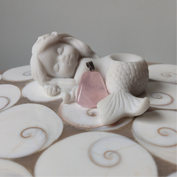 Rozenkwarts hanger met zilverkleurig oogje