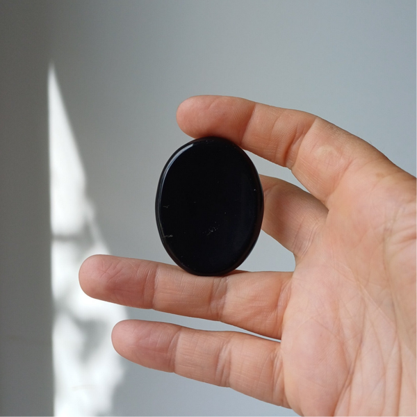 Zwarte obsidiaan worrystone
