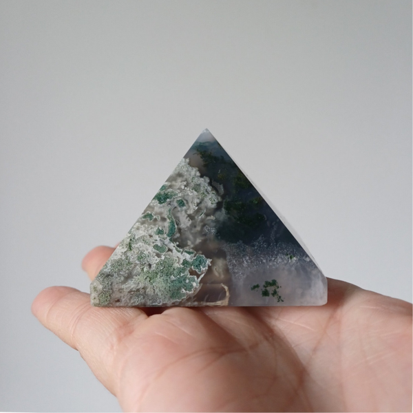 Mosagaat carving (piramide)