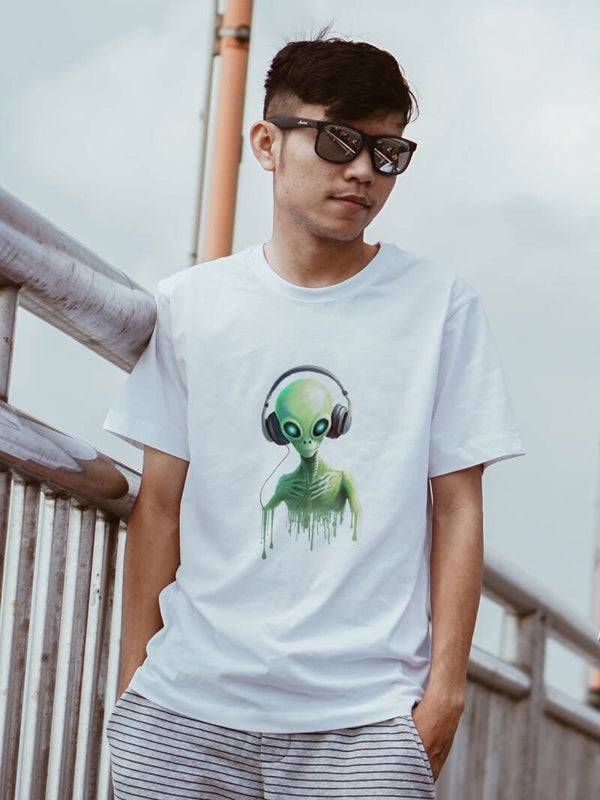 Alien  Headphones T-Shirt