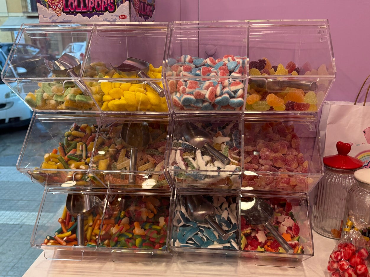 Caramelle sfuse assortite a Messina nel negozio CandiFon