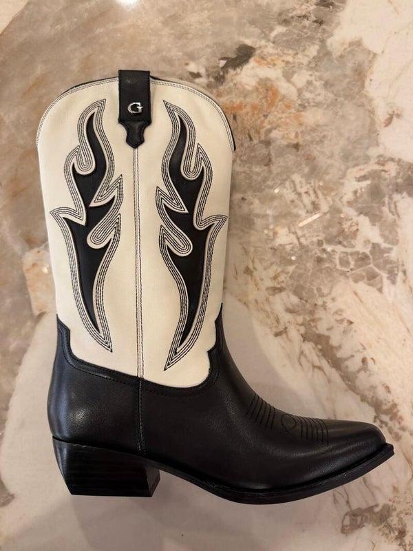 Guess laars western