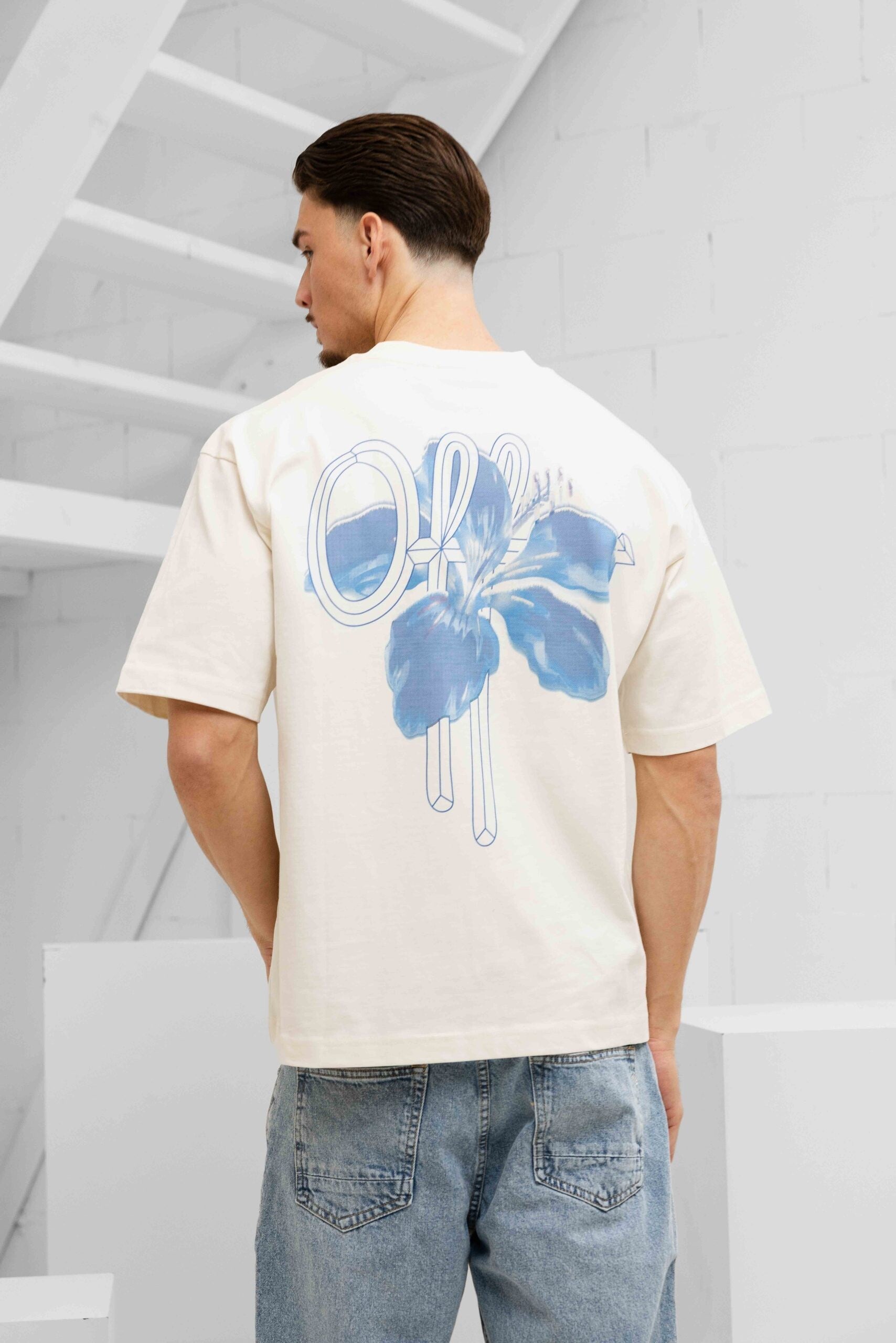 Off the Pitch Corsage loose fit tee white/blue
