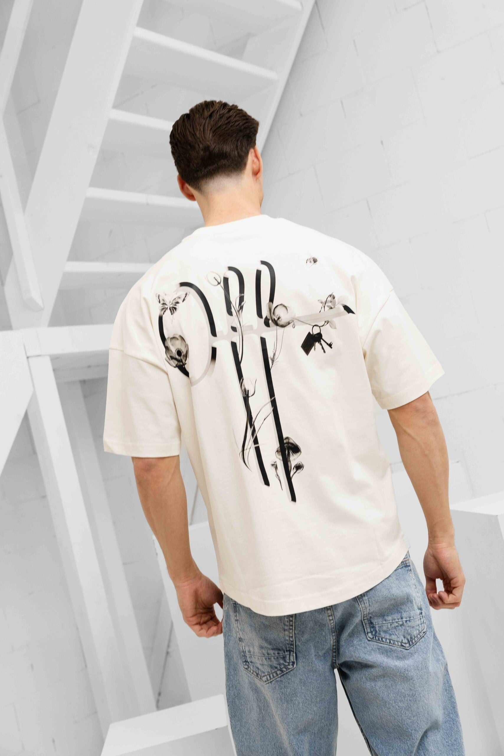 Off the Pitch Phantom oversized fit tee White