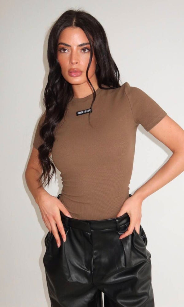 Unique The label JILL SHORT SLEEVE - OLIVE