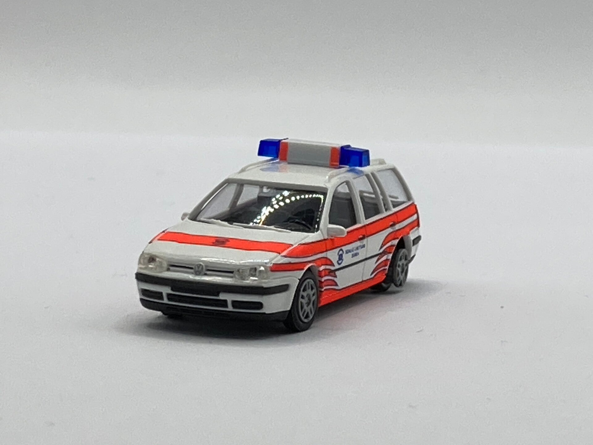AWM 72032 1:87 VW Golf Variant Schutz + Rettung Zürich