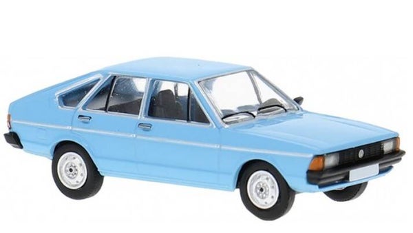 Brekina PCX 870782 1:87 VW Passat B1 Facelift Schrägheck, hellblau, Bj 1977