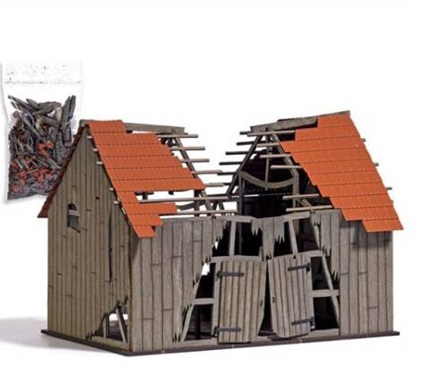 Busch 10062 Verfallene Scheune 0