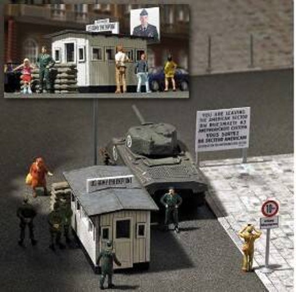 Busch 1490 »Checkpoint Charlie«